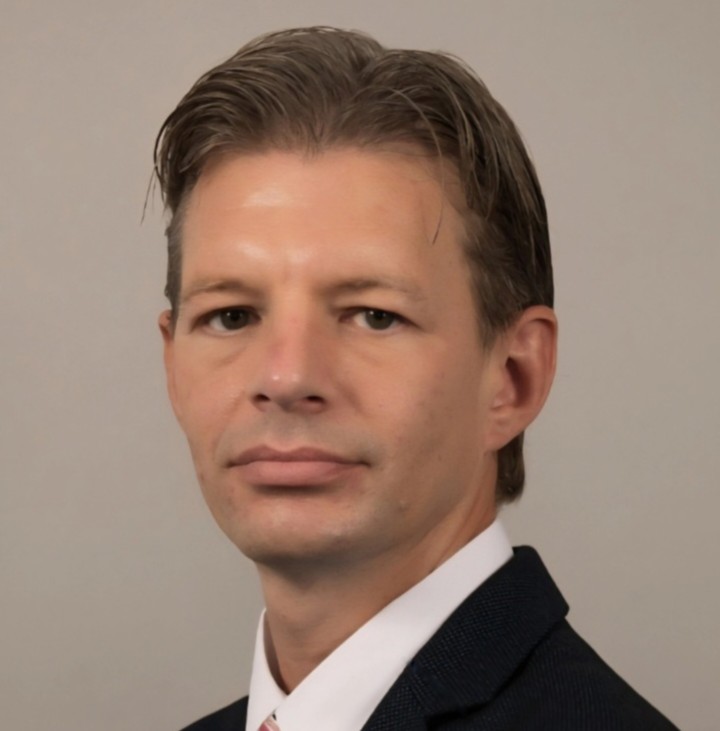 Toby Lowther